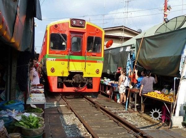 duvidas que todo viajante tem antes de ir a Tailandia - mercado do trem - maeklong