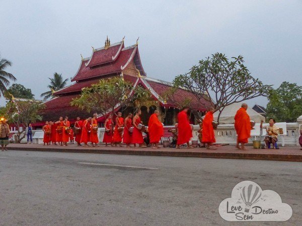 Dicas importantes para sua viagem ao Laos - ronda das almas - moeda - visto - kuang si falls - clima - estradas - internet - sudeste asiatico (6)