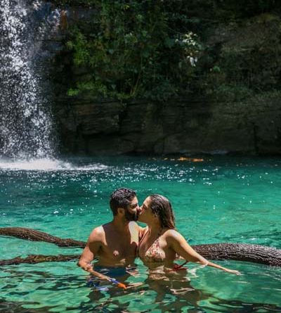 cachoeiras-da-chapada-dos-veadeiros-goias-o-que-fazer-em-cavalcante-comunidade-kalunga-santa-barbara-cachoeira-pratinha-complexo-turismo-trilha-alto-paraiso-go (3)